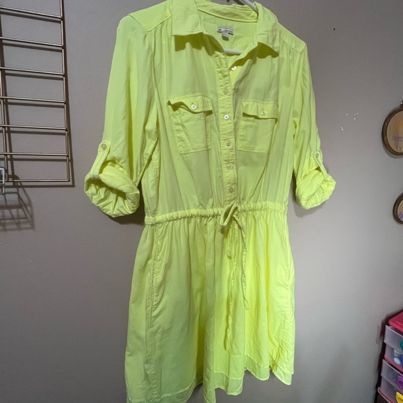 Yellow long sleeve dress โ๏ธ - Picture 1 of 2